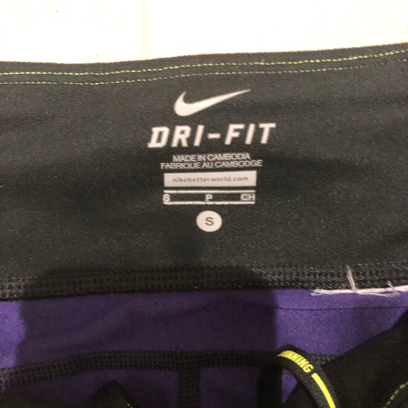 Nike leggings - Picture 2 of 2